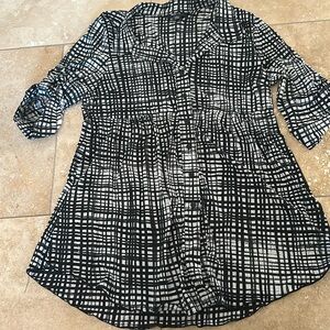 Women’s Style & Co Black And White Blouse With Adjustable Sleeves Size XL